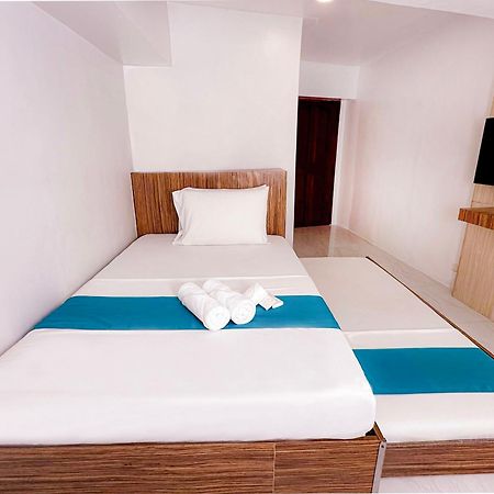 סן פדרו מקאטי Circuit Hostel מראה חיצוני תמונה