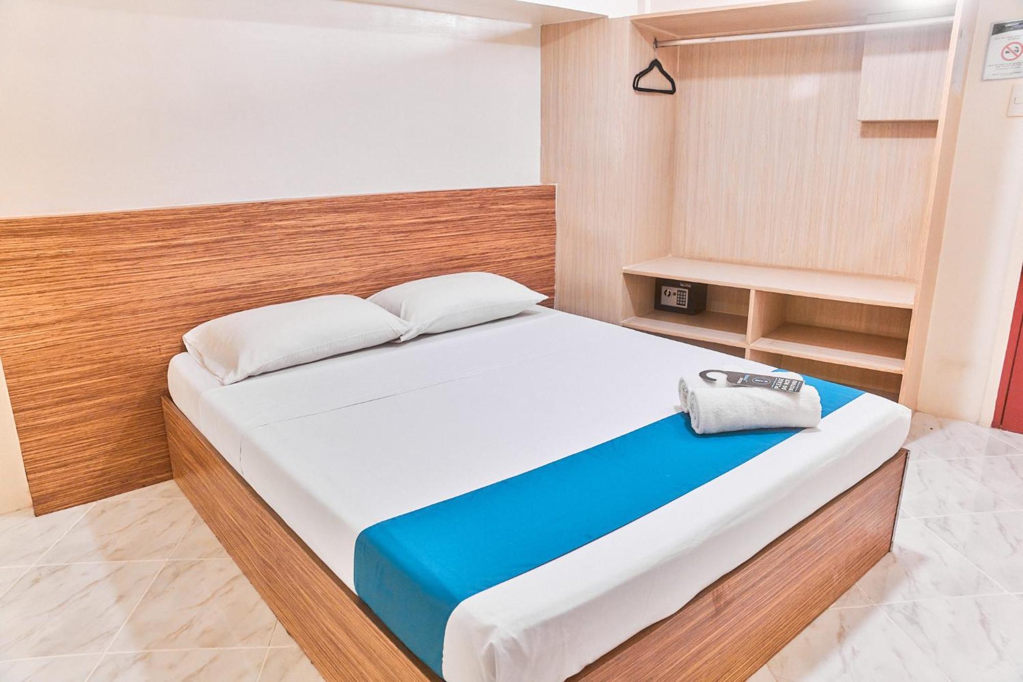 סן פדרו מקאטי Circuit Hostel מראה חיצוני תמונה